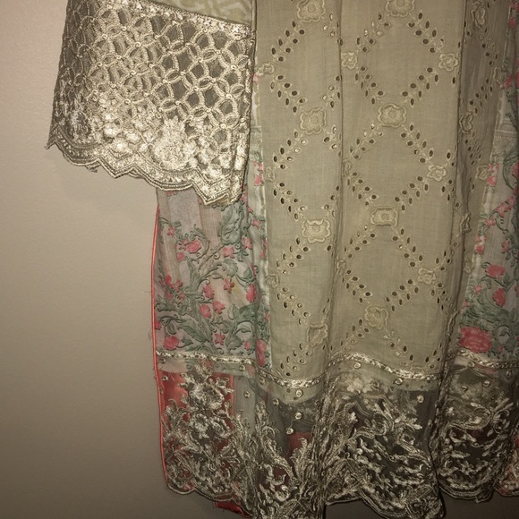 Maria B. 3 piece lawn suit - Picture 4 of 4